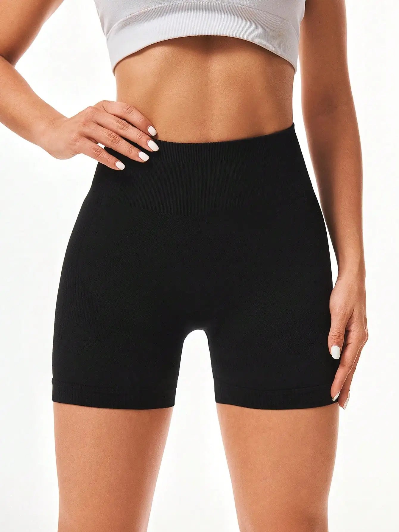 Seamless Solid Color Sports Shorts